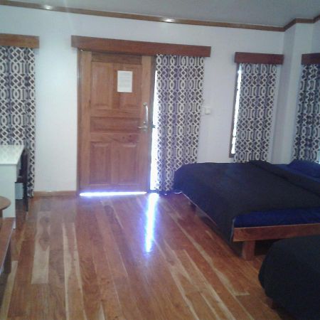 Blue Light Hotel Nadi Bagian luar foto