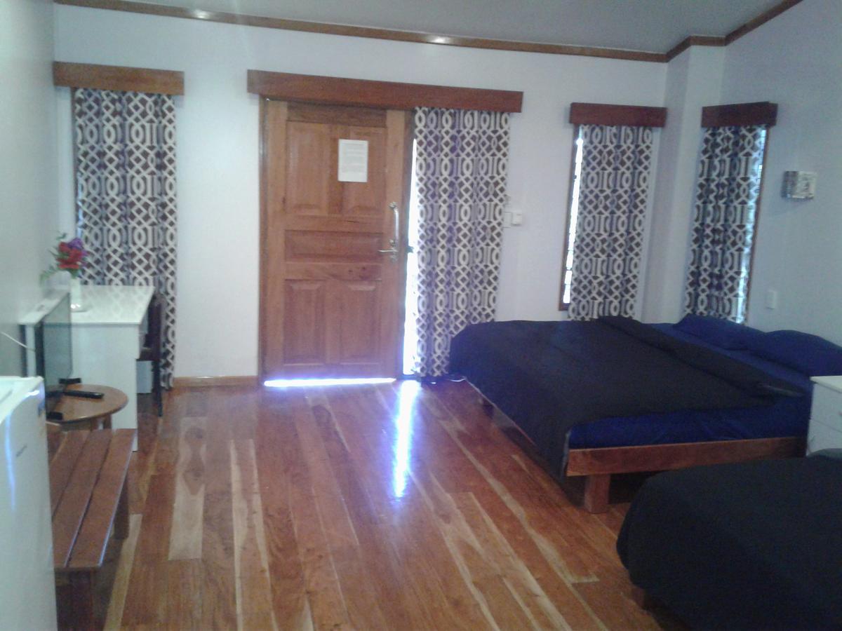 Blue Light Hotel Nadi Bagian luar foto