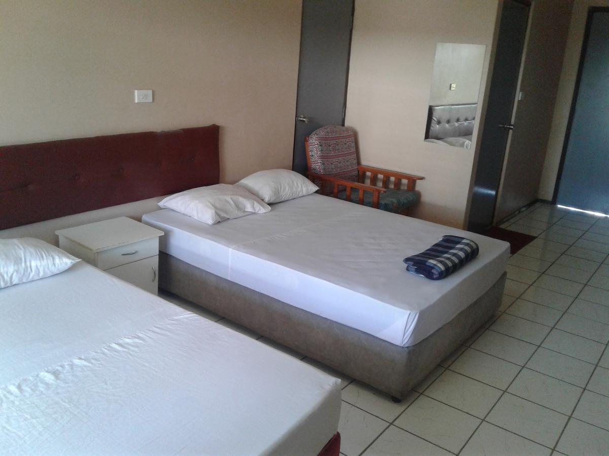 Blue Light Hotel Nadi Bagian luar foto